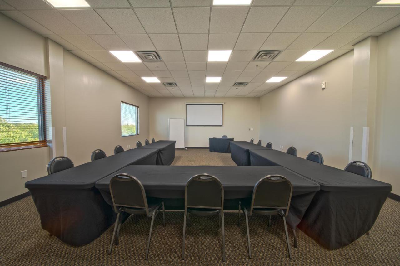 Wingate By Wyndham And Williamson Conference Center Hotel Round Rock Eksteriør billede